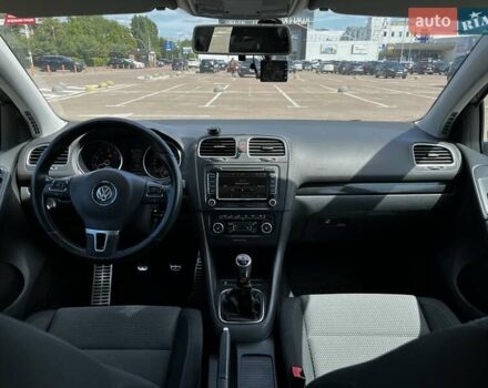 Серый Фольксваген Гольф, объемом двигателя 1.39 л и пробегом 271 тыс. км за 9500 $, фото 14 на Automoto.ua