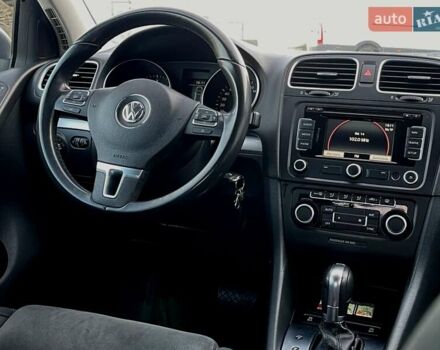Серый Фольксваген Гольф, объемом двигателя 1.6 л и пробегом 260 тыс. км за 9400 $, фото 17 на Automoto.ua