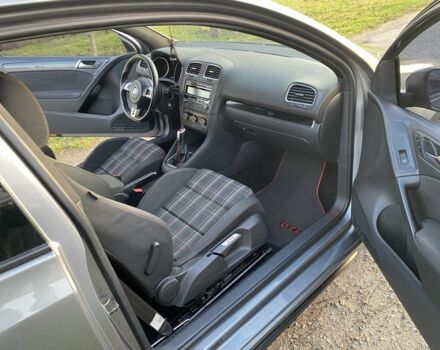 Серый Фольксваген Гольф, объемом двигателя 2 л и пробегом 230 тыс. км за 8100 $, фото 11 на Automoto.ua