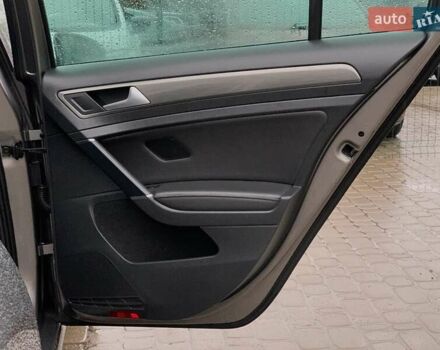 Серый Фольксваген Гольф, объемом двигателя 2 л и пробегом 273 тыс. км за 13499 $, фото 29 на Automoto.ua