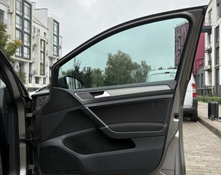 Фольксваген Гольф 2013 в Киеве на Automoto.ua Серый Фольксваген Гольф, объемом двигателя 1.6 л и пробегом 257 тыс. км за 8600 $, фото 15 на Automoto.ua