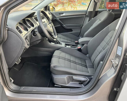 Серый Фольксваген Гольф, объемом двигателя 1.4 л и пробегом 144 тыс. км за 11500 $, фото 9 на Automoto.ua