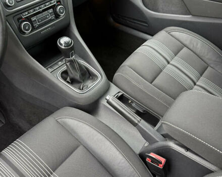 Фольксваген Гольф 2013 в Хмельницком на Automoto.ua Серый Фольксваген Гольф, объемом двигателя 1.39 л и пробегом 161 тыс. км за 8700 $, фото 11 на Automoto.ua