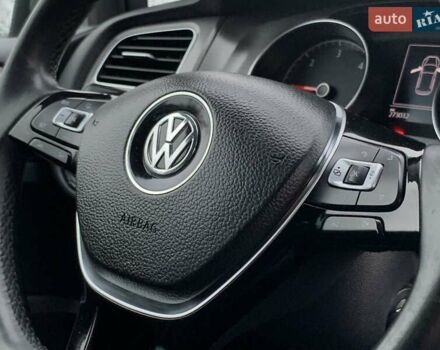 Серый Фольксваген Гольф, объемом двигателя 2 л и пробегом 273 тыс. км за 13499 $, фото 39 на Automoto.ua