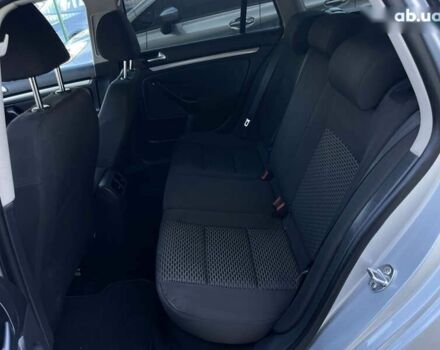 Серый Фольксваген Гольф, объемом двигателя 1.6 л и пробегом 245 тыс. км за 8555 $, фото 26 на Automoto.ua