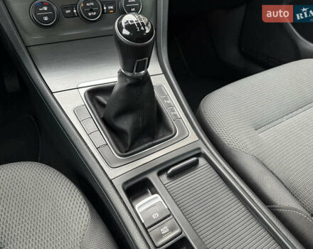 Серый Фольксваген Гольф, объемом двигателя 1.4 л и пробегом 235 тыс. км за 12200 $, фото 13 на Automoto.ua