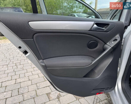 Серый Фольксваген Гольф, объемом двигателя 1.97 л и пробегом 268 тыс. км за 9800 $, фото 20 на Automoto.ua