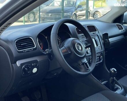 Серый Фольксваген Гольф, объемом двигателя 1.6 л и пробегом 245 тыс. км за 8555 $, фото 23 на Automoto.ua