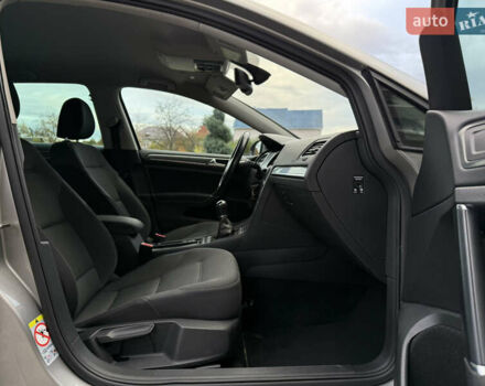 Серый Фольксваген Гольф, объемом двигателя 1.4 л и пробегом 235 тыс. км за 12200 $, фото 20 на Automoto.ua