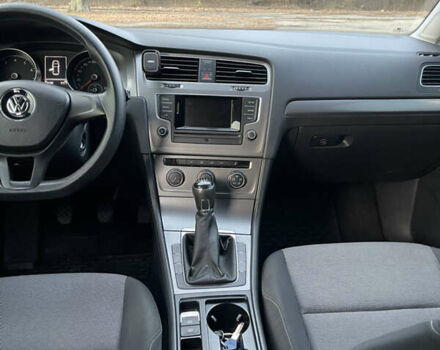 Серый Фольксваген Гольф, объемом двигателя 1.2 л и пробегом 225 тыс. км за 7300 $, фото 6 на Automoto.ua