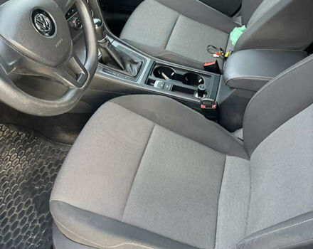 Серый Фольксваген Гольф, объемом двигателя 1.2 л и пробегом 225 тыс. км за 7300 $, фото 5 на Automoto.ua