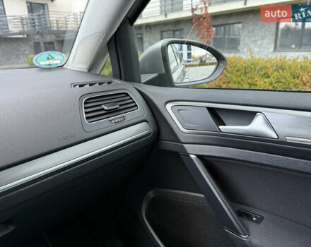 Серый Фольксваген Гольф, объемом двигателя 1.4 л и пробегом 235 тыс. км за 12200 $, фото 16 на Automoto.ua