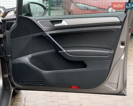 Серый Фольксваген Гольф, объемом двигателя 2 л и пробегом 273 тыс. км за 13499 $, фото 31 на Automoto.ua