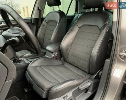 Серый Фольксваген Гольф, объемом двигателя 2 л и пробегом 273 тыс. км за 13499 $, фото 24 на Automoto.ua