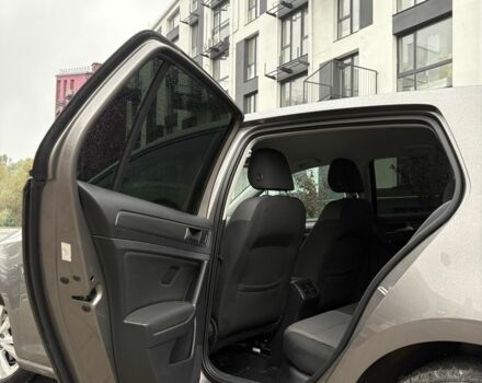 Фольксваген Гольф 2013 в Киеве на Automoto.ua Серый Фольксваген Гольф, объемом двигателя 1.6 л и пробегом 257 тыс. км за 8600 $, фото 16 на Automoto.ua