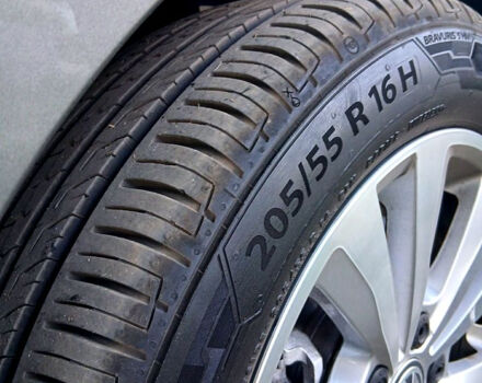 Сірий Фольксваген Гольф, об'ємом двигуна 1.6 л та пробігом 165 тис. км за 13750 $, фото 9 на Automoto.ua