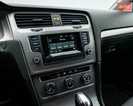 Сірий Фольксваген Гольф, об'ємом двигуна 1.4 л та пробігом 152 тис. км за 12783 $, фото 13 на Automoto.ua