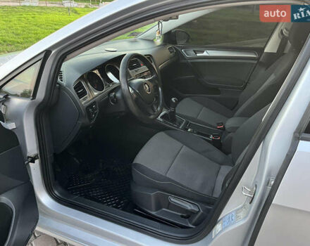 Сірий Фольксваген Гольф, об'ємом двигуна 1.6 л та пробігом 230 тис. км за 8001 $, фото 12 на Automoto.ua