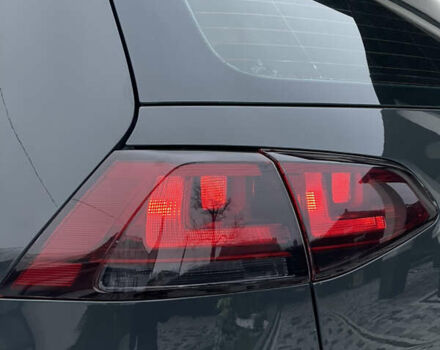 Серый Фольксваген Гольф, объемом двигателя 1.6 л и пробегом 279 тыс. км за 9450 $, фото 2 на Automoto.ua