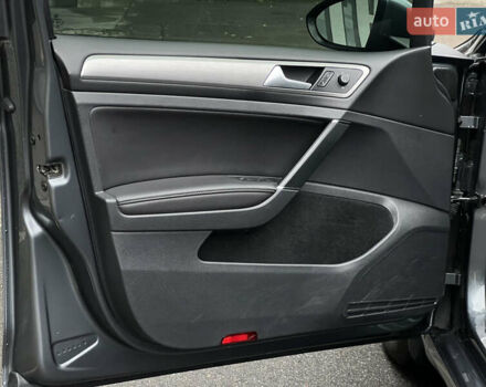 Сірий Фольксваген Гольф, об'ємом двигуна 1.8 л та пробігом 136 тис. км за 12500 $, фото 26 на Automoto.ua