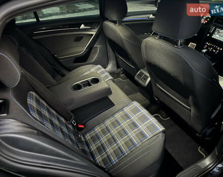 Серый Фольксваген Гольф, объемом двигателя 1.4 л и пробегом 228 тыс. км за 13750 $, фото 41 на Automoto.ua