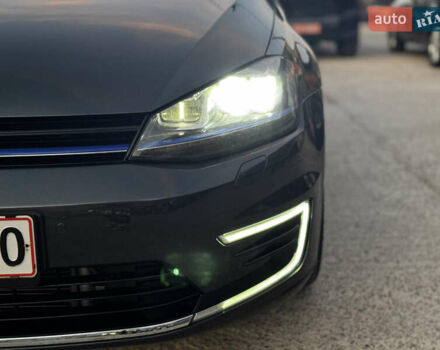 Серый Фольксваген Гольф, объемом двигателя 1.4 л и пробегом 228 тыс. км за 13750 $, фото 8 на Automoto.ua