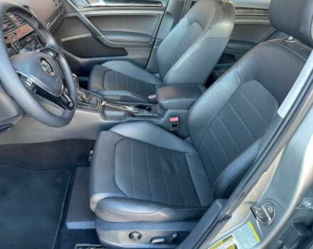 Серый Фольксваген Гольф, объемом двигателя 2 л и пробегом 79 тыс. км за 10000 $, фото 7 на Automoto.ua