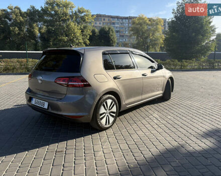 Серый Фольксваген Гольф, объемом двигателя 1.2 л и пробегом 210 тыс. км за 9900 $, фото 2 на Automoto.ua