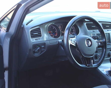 Серый Фольксваген Гольф, объемом двигателя 1.6 л и пробегом 282 тыс. км за 10000 $, фото 39 на Automoto.ua