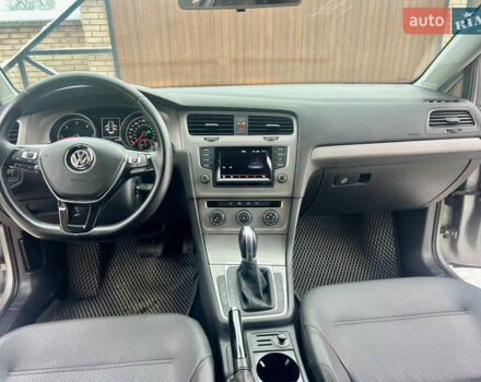 Серый Фольксваген Гольф, объемом двигателя 2 л и пробегом 209 тыс. км за 13333 $, фото 18 на Automoto.ua