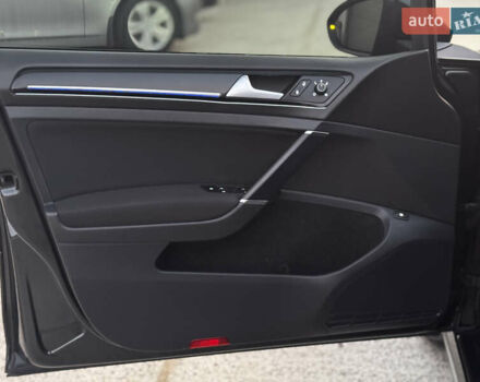 Серый Фольксваген Гольф, объемом двигателя 1.4 л и пробегом 228 тыс. км за 13750 $, фото 15 на Automoto.ua