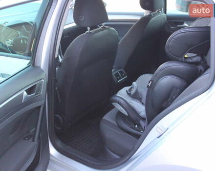 Серый Фольксваген Гольф, объемом двигателя 1.6 л и пробегом 282 тыс. км за 10000 $, фото 34 на Automoto.ua