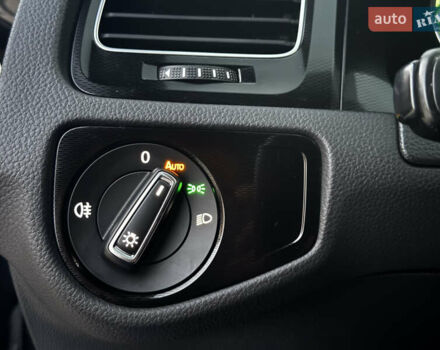 Серый Фольксваген Гольф, объемом двигателя 1.4 л и пробегом 228 тыс. км за 13750 $, фото 26 на Automoto.ua