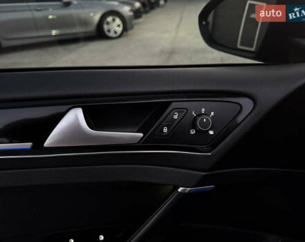 Серый Фольксваген Гольф, объемом двигателя 1.4 л и пробегом 228 тыс. км за 13750 $, фото 18 на Automoto.ua