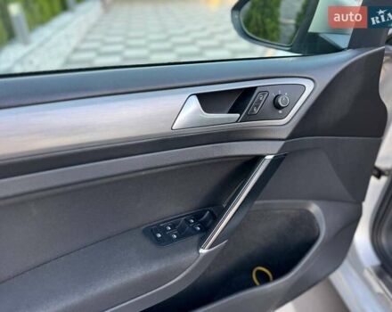 Серый Фольксваген Гольф, объемом двигателя 1.6 л и пробегом 262 тыс. км за 11300 $, фото 27 на Automoto.ua