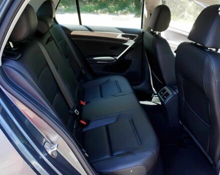 Серый Фольксваген Гольф, объемом двигателя 1.8 л и пробегом 95 тыс. км за 10000 $, фото 12 на Automoto.ua