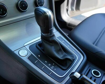 Серый Фольксваген Гольф, объемом двигателя 1.8 л и пробегом 95 тыс. км за 10000 $, фото 17 на Automoto.ua