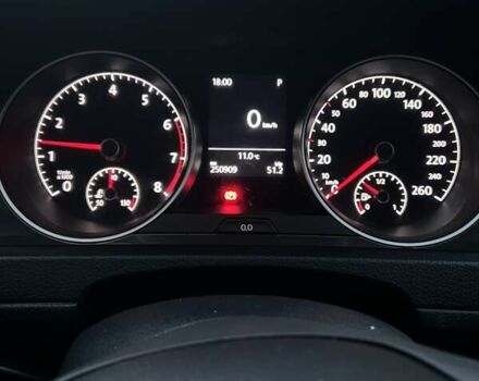Фольксваген Гольф 2017 в Хмельницком на Automoto.ua Серый Фольксваген Гольф, объемом двигателя 1 л и пробегом 250 тыс. км за 12500 $, фото 9 на Automoto.ua