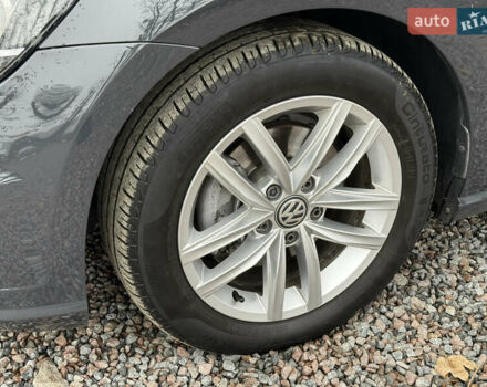 Серый Фольксваген Гольф, объемом двигателя 1.6 л и пробегом 234 тыс. км за 12300 $, фото 5 на Automoto.ua