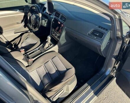 Фольксваген Гольф 2017 в Каменце-Подольском на Automoto.ua Серый Фольксваген Гольф, объемом двигателя 1.6 л и пробегом 201 тыс. км за 15300 $, фото 10 на Automoto.ua