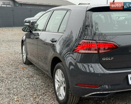 Серый Фольксваген Гольф, объемом двигателя 1.6 л и пробегом 234 тыс. км за 12300 $, фото 8 на Automoto.ua