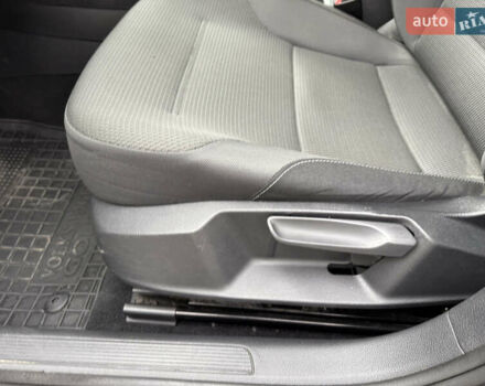 Серый Фольксваген Гольф, объемом двигателя 1.6 л и пробегом 234 тыс. км за 12300 $, фото 31 на Automoto.ua