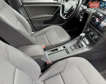 Серый Фольксваген Гольф, объемом двигателя 1.6 л и пробегом 234 тыс. км за 12300 $, фото 53 на Automoto.ua