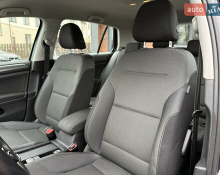 Серый Фольксваген Гольф, объемом двигателя 1.6 л и пробегом 234 тыс. км за 12300 $, фото 33 на Automoto.ua