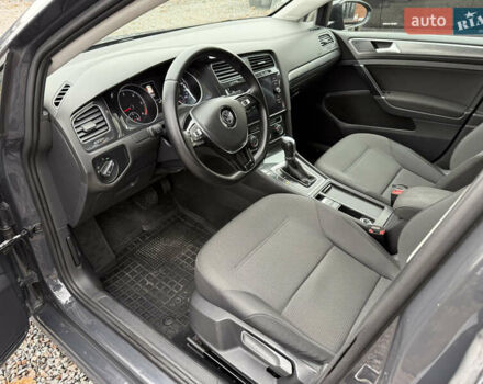 Серый Фольксваген Гольф, объемом двигателя 1.6 л и пробегом 234 тыс. км за 12300 $, фото 30 на Automoto.ua