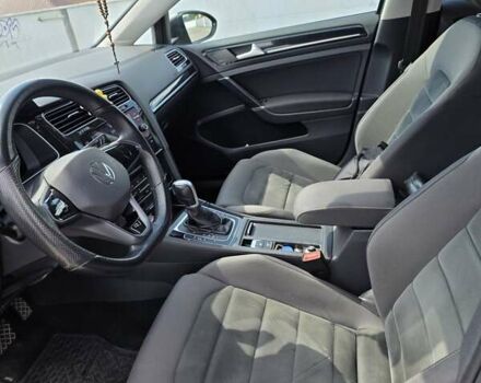 Фольксваген Гольф 2017 у Мукачеве на Automoto.ua Сірий Фольксваген Гольф, об'ємом двигуна 1.4 л та пробігом 189 тис. км за 17900 $, фото 32 на Automoto.ua