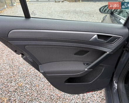 Серый Фольксваген Гольф, объемом двигателя 1.6 л и пробегом 234 тыс. км за 12300 $, фото 43 на Automoto.ua