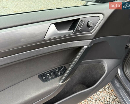 Серый Фольксваген Гольф, объемом двигателя 1.6 л и пробегом 234 тыс. км за 12300 $, фото 29 на Automoto.ua