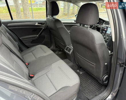 Серый Фольксваген Гольф, объемом двигателя 1.6 л и пробегом 234 тыс. км за 12300 $, фото 48 на Automoto.ua