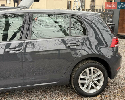 Серый Фольксваген Гольф, объемом двигателя 1.6 л и пробегом 234 тыс. км за 12300 $, фото 7 на Automoto.ua